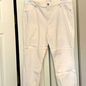 White ankle pants from the Loft NWT